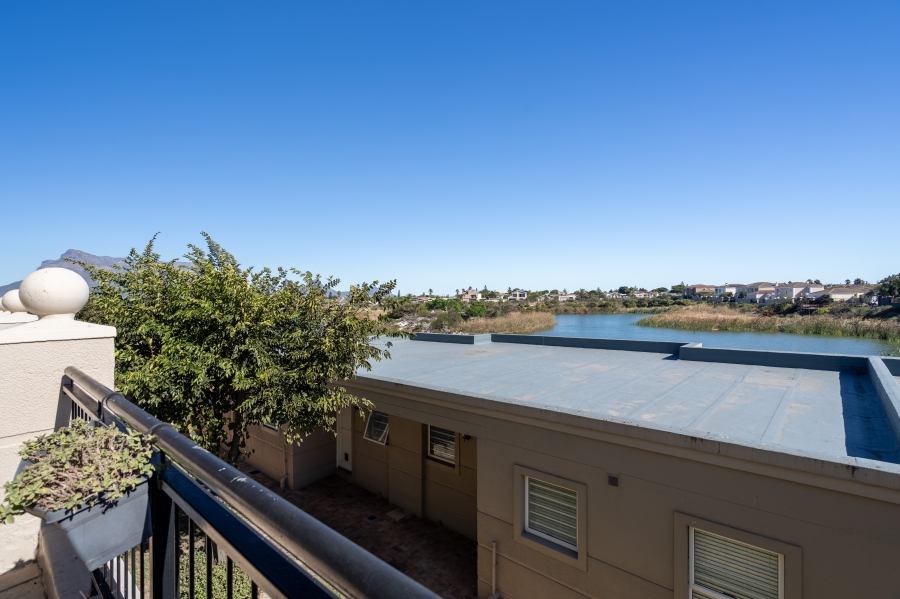 To Let 2 Bedroom Property for Rent in Century City Western Cape